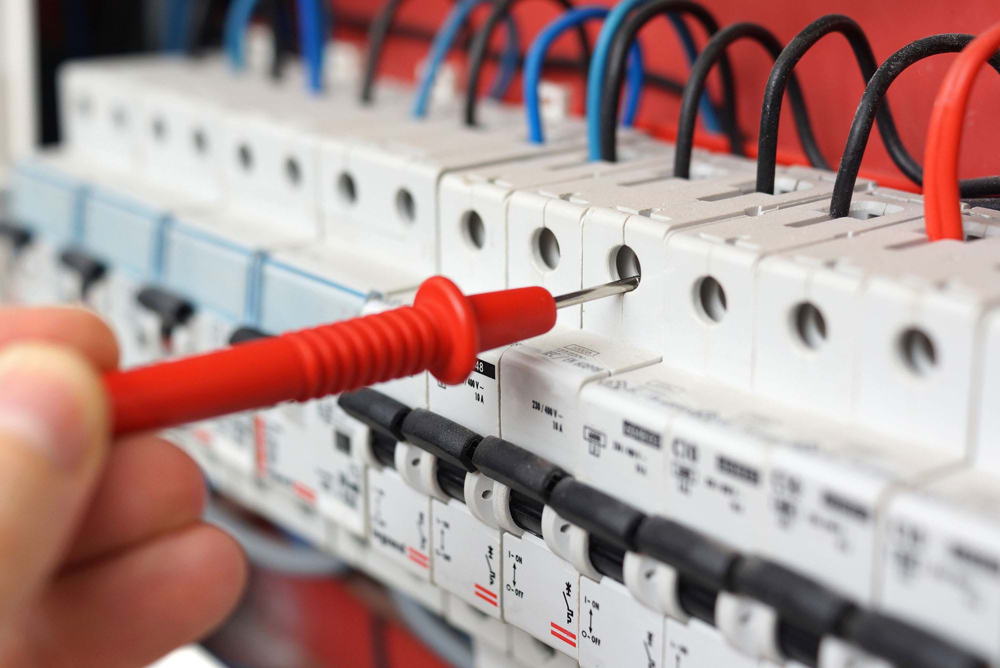 the risk of electrical accidents at work